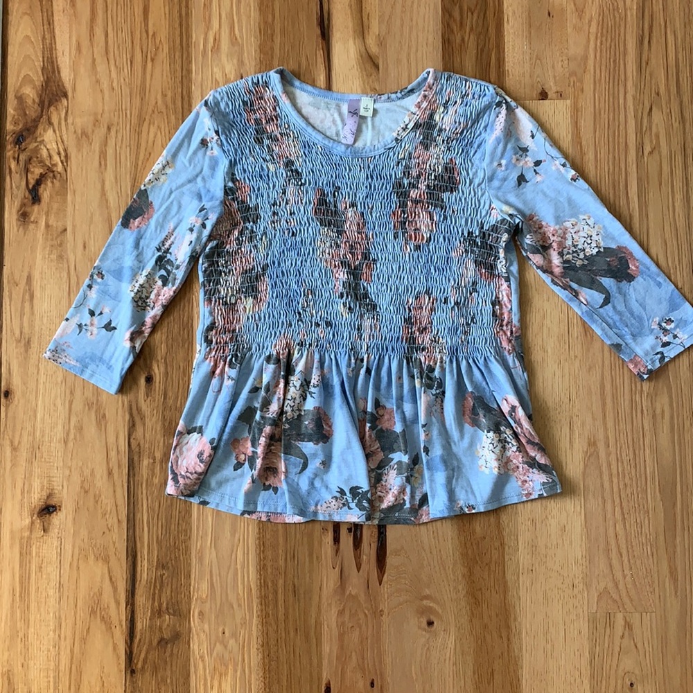 Floral top, dressy, baby blue/light purple